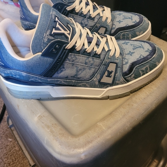 Louis vuittons size 9 men's shoes - Picture 2 of 6